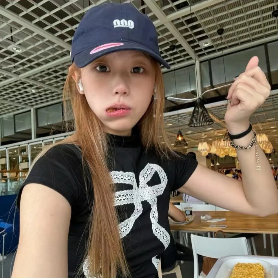 太阳月亮一条河